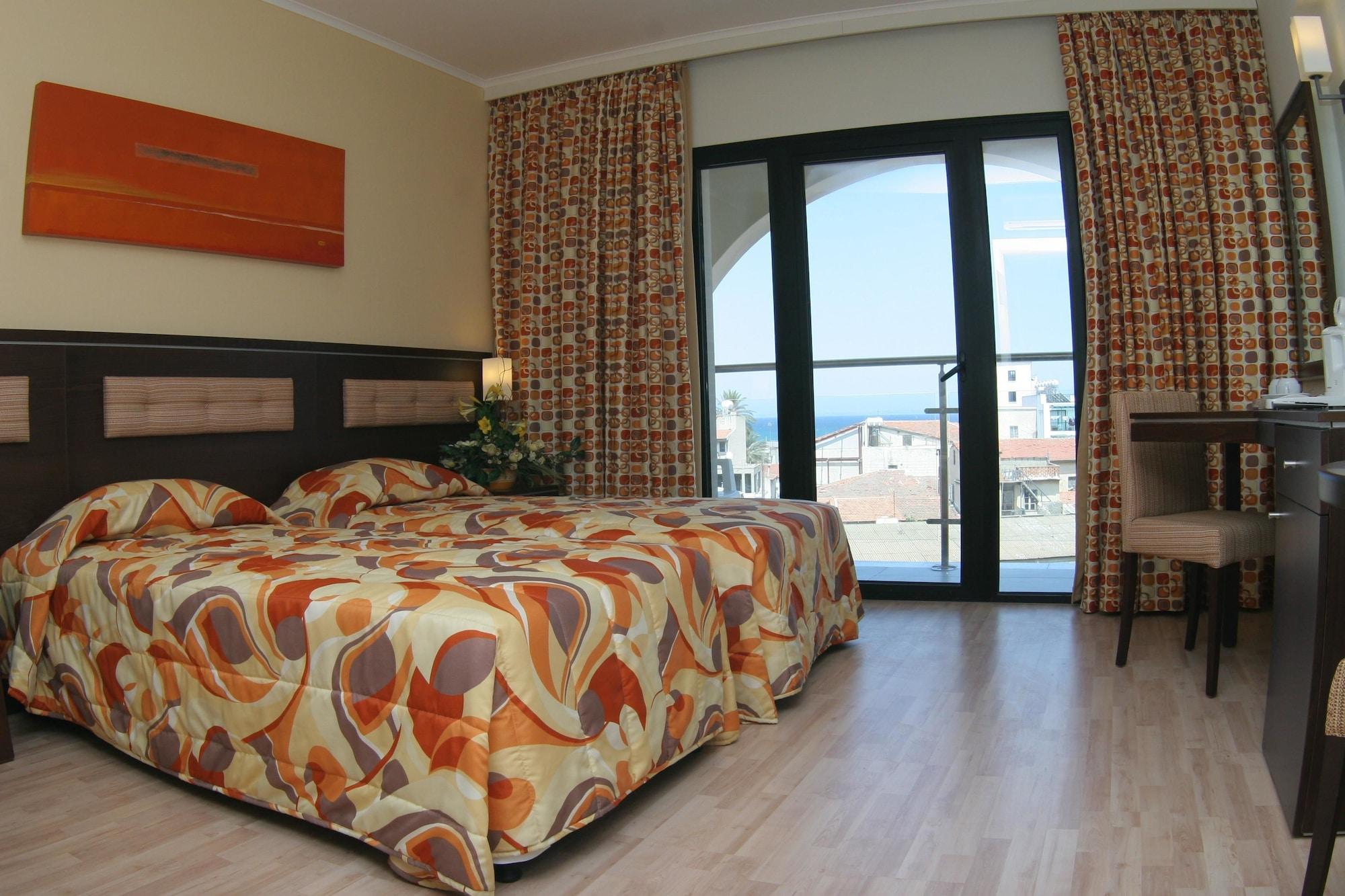 Livadhiotis Otel Larnaca